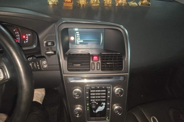 Used Volvo XC60 2014 T5 Zhiyi Edition Audio And AC Panel
