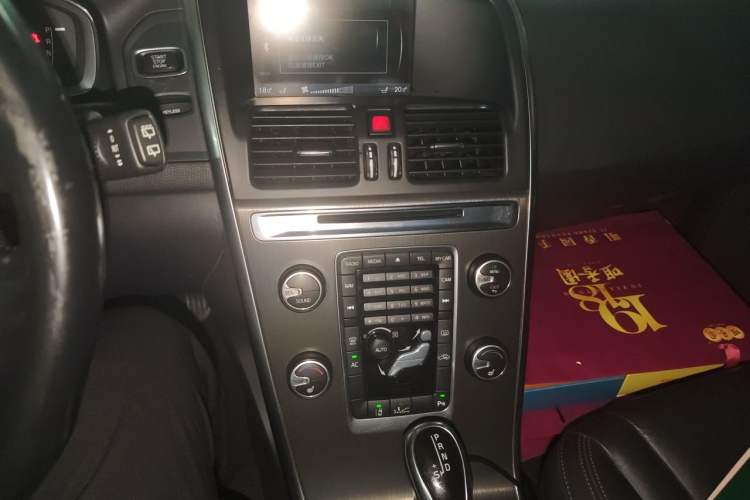 Used Volvo XC60 2014 T5 Zhiya Edition Audio And AC Panel