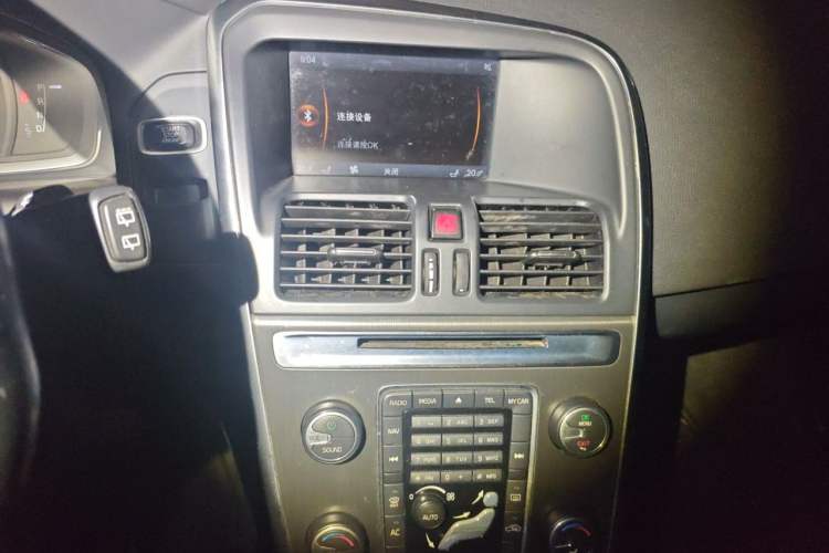Used Volvo XC60 2014 Restyled T5 Zhiya Edition Audio And AC Panel
