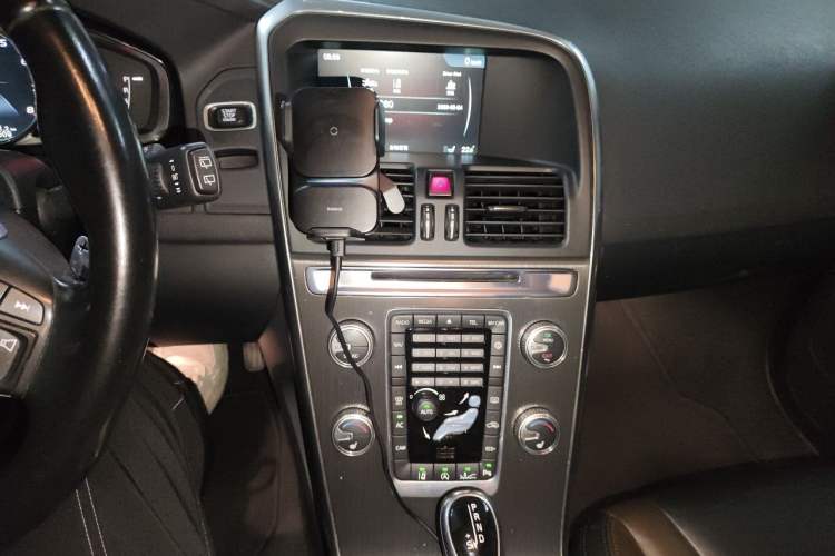 Used Volvo XC60 2014 Restyled T5 Zhiya Edition Audio And AC Panel