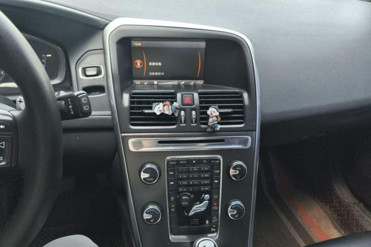 Used Volvo XC60 2014 T6 Zhiyi Edition Audio And AC Panel