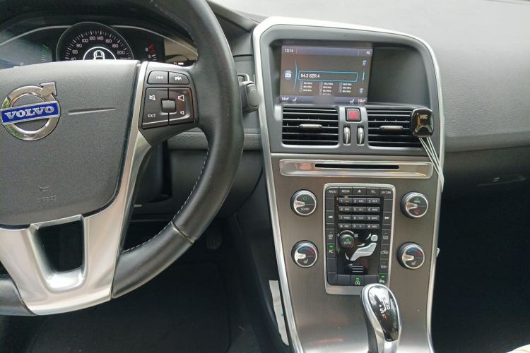 Used Volvo XC60 2014 Facelift T5 Zhiyi Edition Center Console