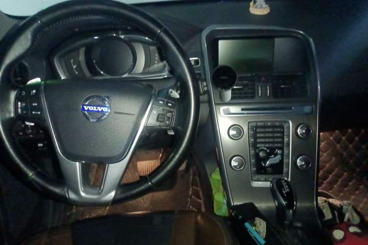 Used Volvo XC60 2014 Restyled T5 Zhiya Edition Center Console