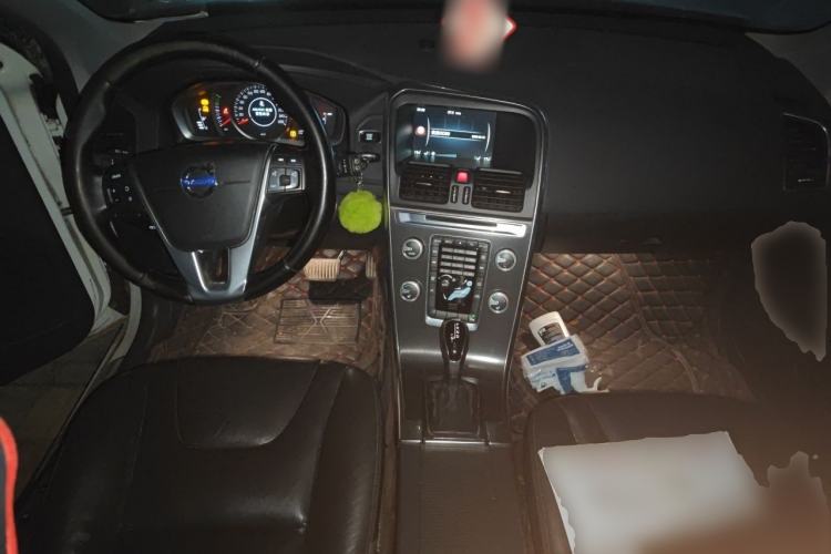 Used Volvo XC60 2014 T5 Zhiyi Edition Center Console