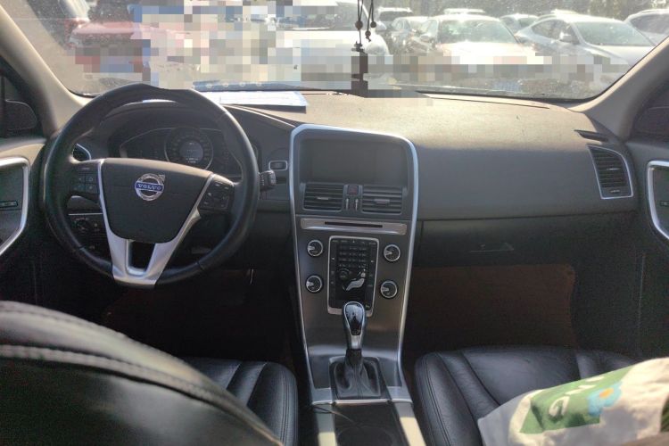 Used Volvo XC60 2014 T5 Zhiyi Edition Center Console