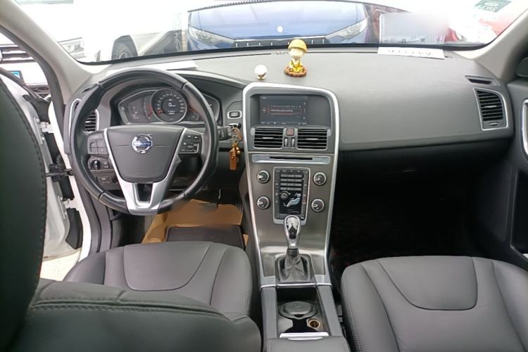 Used Volvo XC60 2014 T5 Zhiyi Edition Center Console