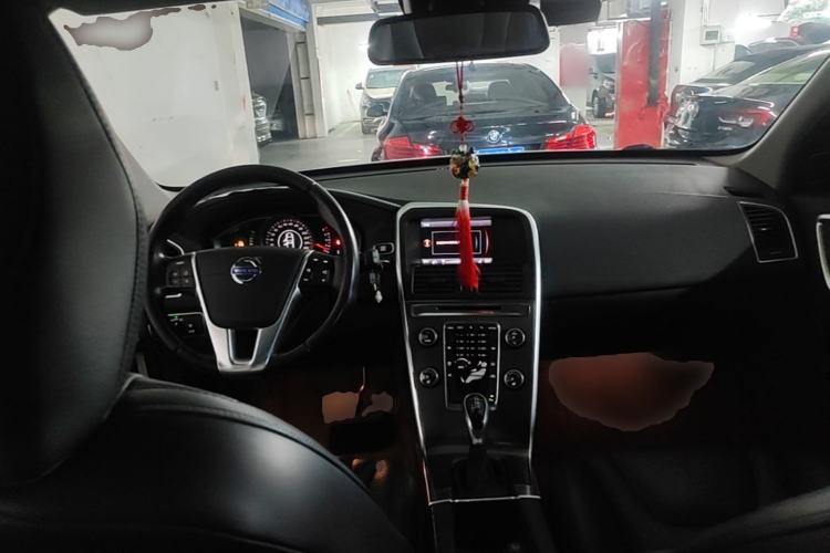 Used Volvo XC60 2014 T5 Zhiyi Edition Center Console