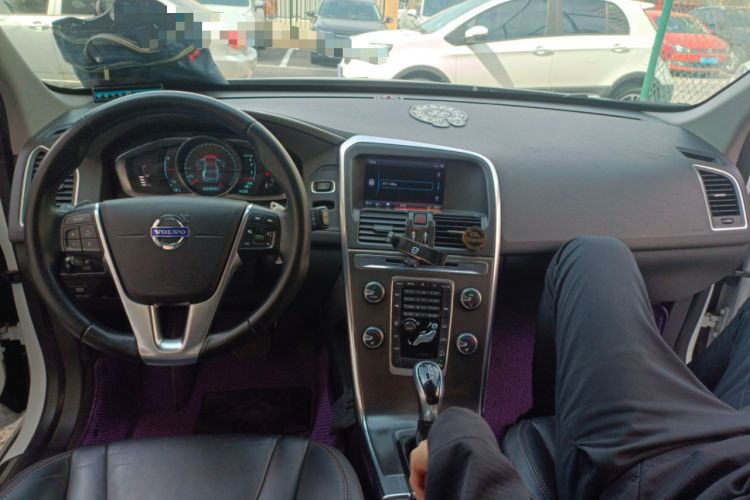 Used Volvo XC60 2014 T6 Zhiyi Edition Center Console
