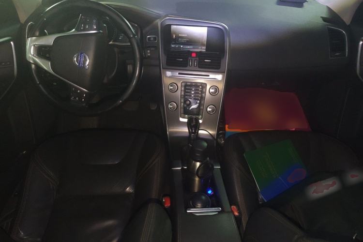 Used Volvo XC60 2014 T5 Zhiya Edition Center Console