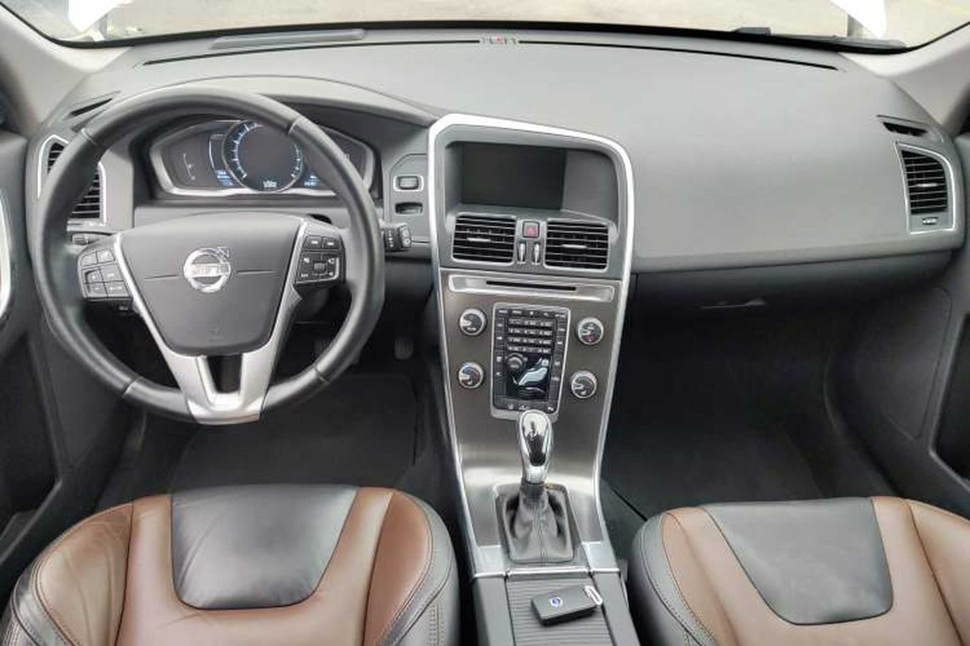 Used Volvo XC60 2014 T5 Zhiya Edition Center Console