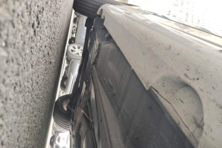 Used Volvo XC60  Chassis Front Right