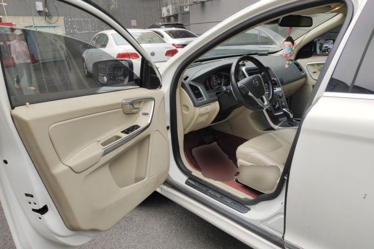 Used Volvo XC60  Driver Seat