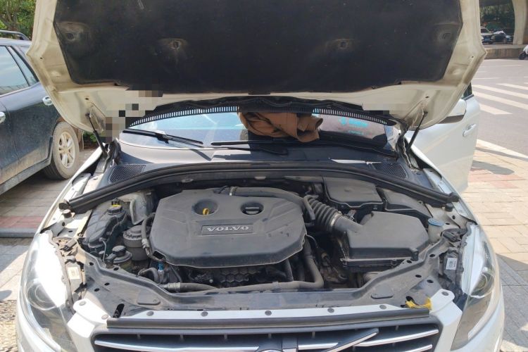 Used Volvo XC60 2014 T5 Zhiyi Edition Engine Bay