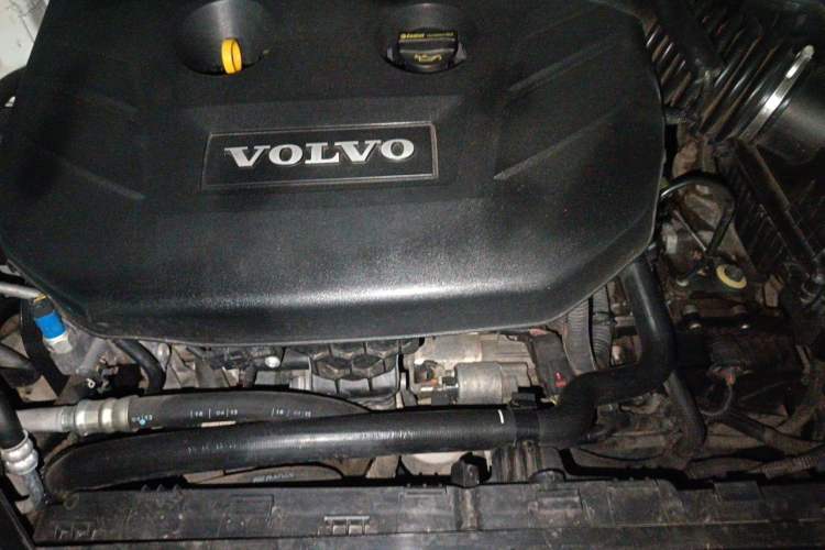 Used Volvo XC60 2014 T5 Zhiya Edition Engine Bay