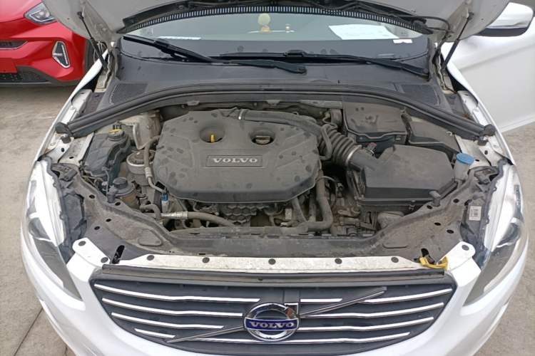 Used Volvo XC60 2014 T5 Zhiyi Edition Engine Bay