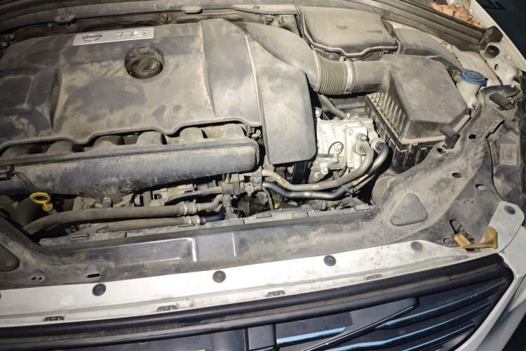 Used Volvo XC60 2014 T6 Zhiyi Edition Engine Bay Left