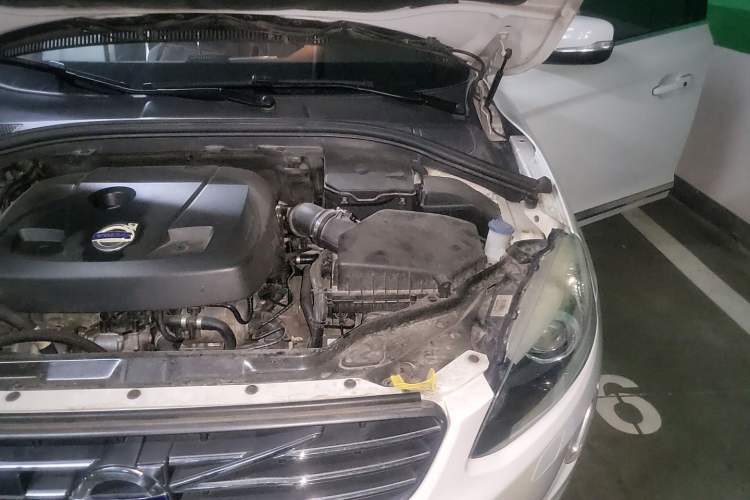 Used Volvo XC60 2014 Restyled T5 Zhiya Edition Engine Bay Left