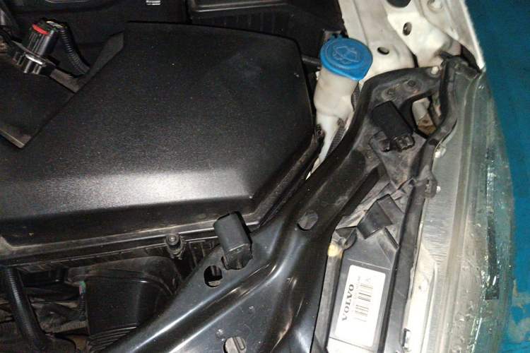 Used Volvo XC60 2014 T5 Zhiya Edition Engine Bay Left
