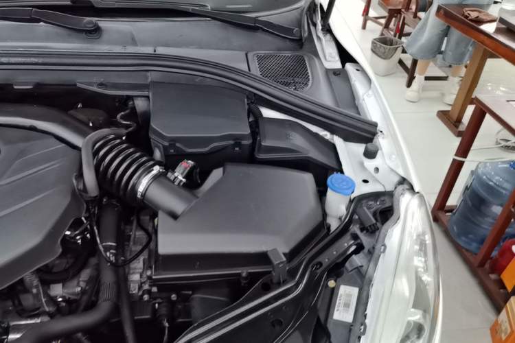 Used Volvo XC60 2014 T5 Zhiya Edition Engine Bay Left