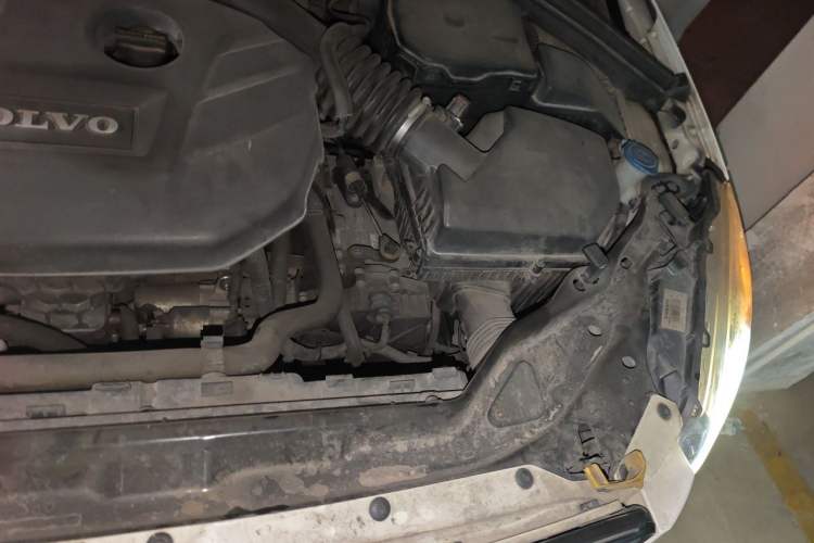 Used Volvo XC60 2014 T5 Zhiyi Edition Engine Bay Left