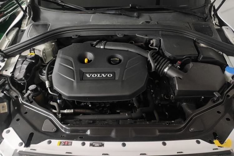 Used Volvo XC60 2014 T5 Zhiyi Edition Engine Bay