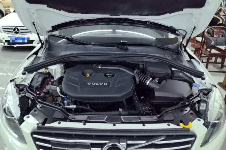 Used Volvo XC60 2014 T5 Zhiya Edition Engine Bay