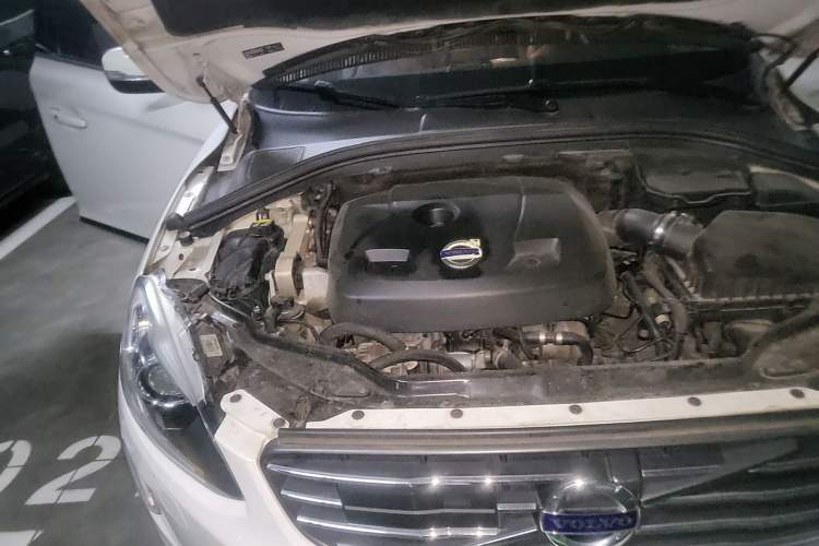 Used Volvo XC60 2014 Restyled T5 Zhiya Edition Engine Bay Right