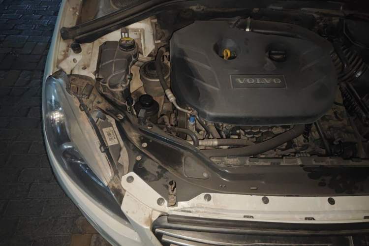 Used Volvo XC60 2014 T5 Zhiyi Edition Engine Bay Right