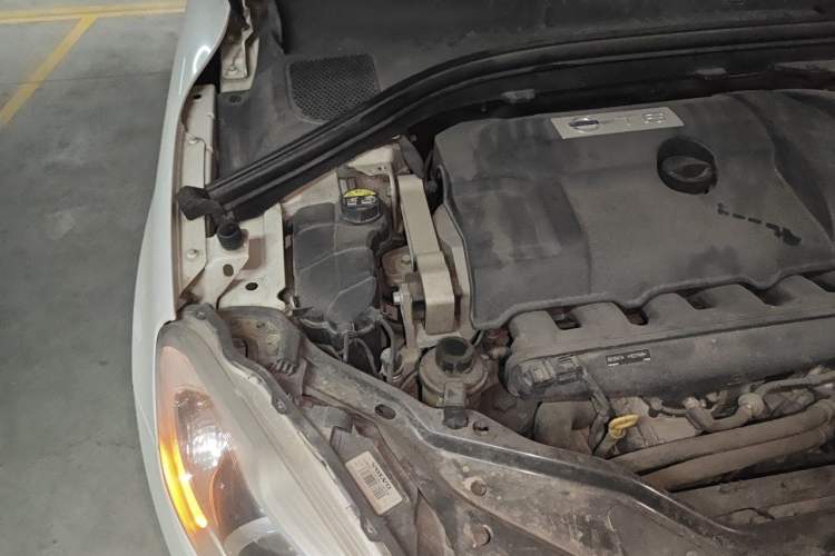 Used Volvo XC60 2014 Restyled T5 Zhiya Edition Engine Bay Right