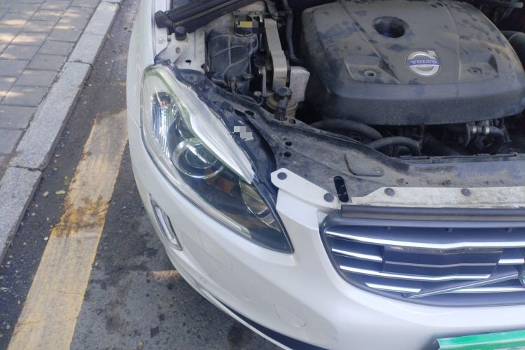 Used Volvo XC60 2014 Restyled T5 Zhiya Edition Engine Bay Right