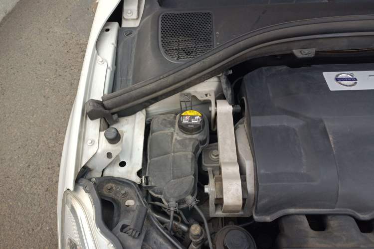 Used Volvo XC60 2014 T6 Zhiyi Edition Engine Bay Right