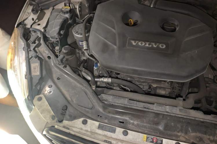 Used Volvo XC60 2014 T5 Zhiyi Edition Engine Bay Right