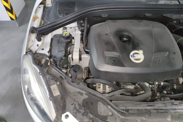 Used Volvo XC60 2014 Restyled T5 Zhiya Edition Engine Bay Right