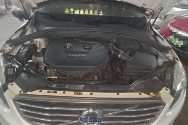 Used Volvo XC60 2014 T5 Zhiyi Edition Engine Bay