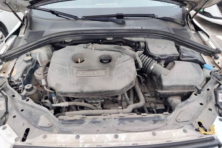 Used Volvo XC60 2014 T5 Zhiya Edition Engine Bay