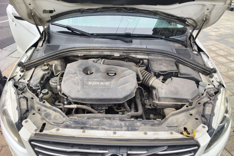 Used Volvo XC60 2014 T5 Zhiyi Edition Engine Bay
