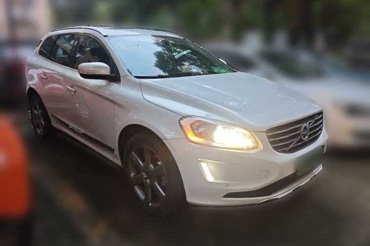 Used Volvo XC60 2014 T6 Zhiyi Edition Front Right 45 Deg