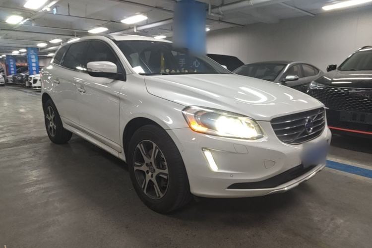 Used Volvo XC60 2014 T5 Zhiyi Edition Front Right 45 Deg