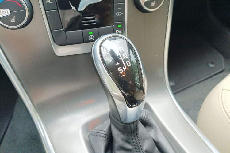 Used Volvo XC60 2014 Facelift T5 Zhiyi Edition Gear Lever