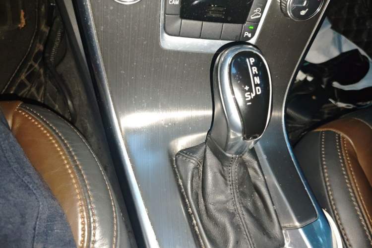Used Volvo XC60 2014 T6 Zhiyi Edition Gear Lever