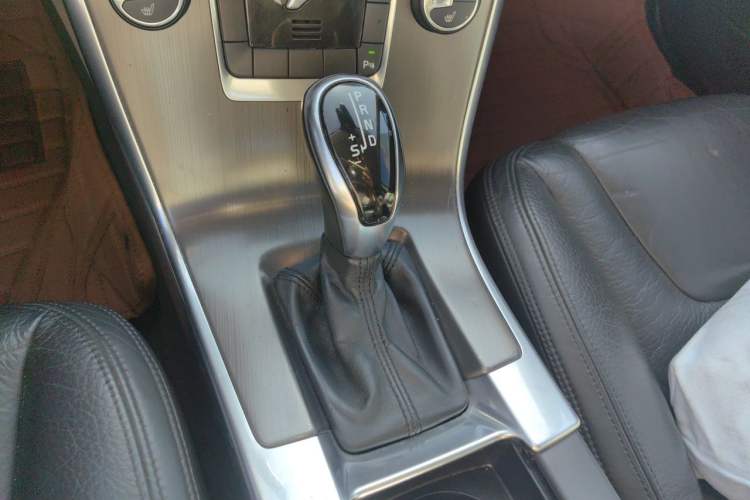 Used Volvo XC60 2014 T5 Zhiyi Edition Gear Lever