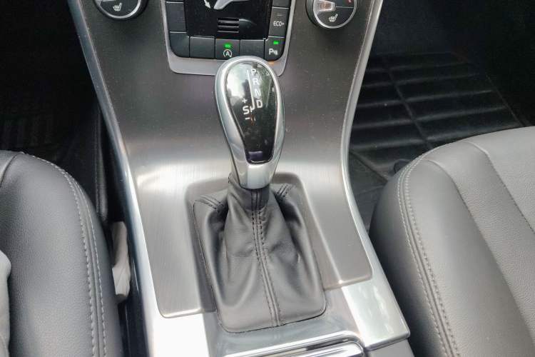 Used Volvo XC60 2014 Facelift T5 Zhiyi Edition Gear Lever