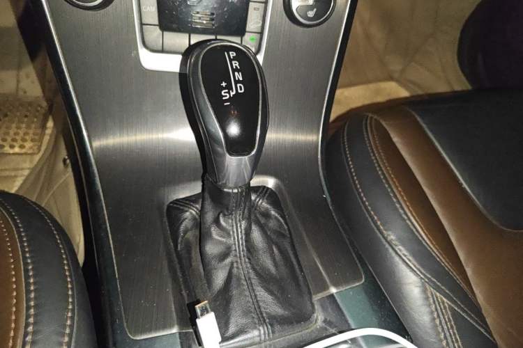 Used Volvo XC60 2014 Restyled T5 Zhiya Edition Gear Lever