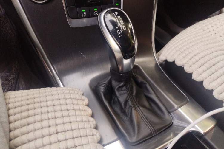 Used Volvo XC60 2014 Restyled T5 Zhiya Edition Gear Lever