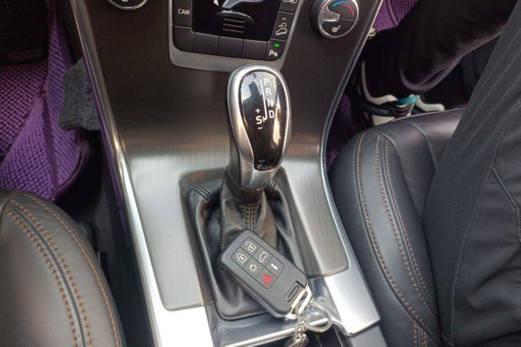 Used Volvo XC60 2014 T6 Zhiyi Edition Gear Lever
