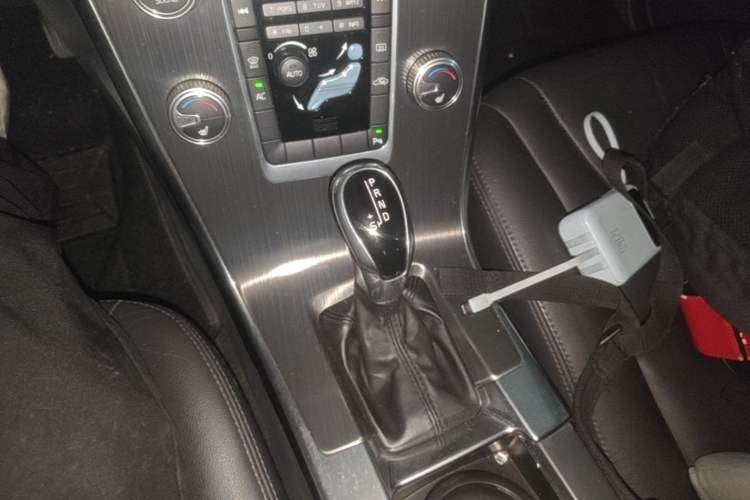 Used Volvo XC60 2014 T5 Zhiyi Edition Gear Lever