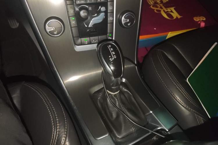 Used Volvo XC60 2014 T5 Zhiya Edition Gear Lever