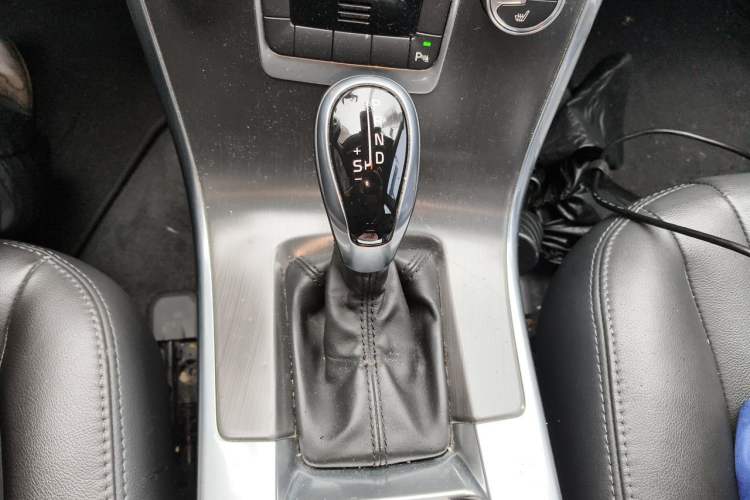 Used Volvo XC60 2014 T5 Zhiyi Edition Gear Lever