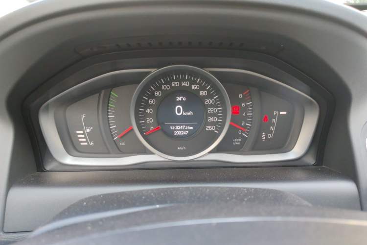 Used Volvo XC60 2014 T5 Zhiyi Edition Instrument Cluster