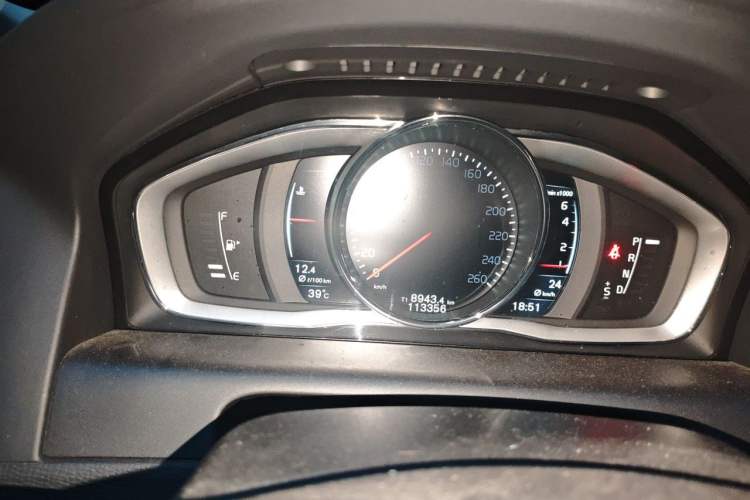 Used Volvo XC60 2014 T6 Zhiyi Edition Instrument Cluster